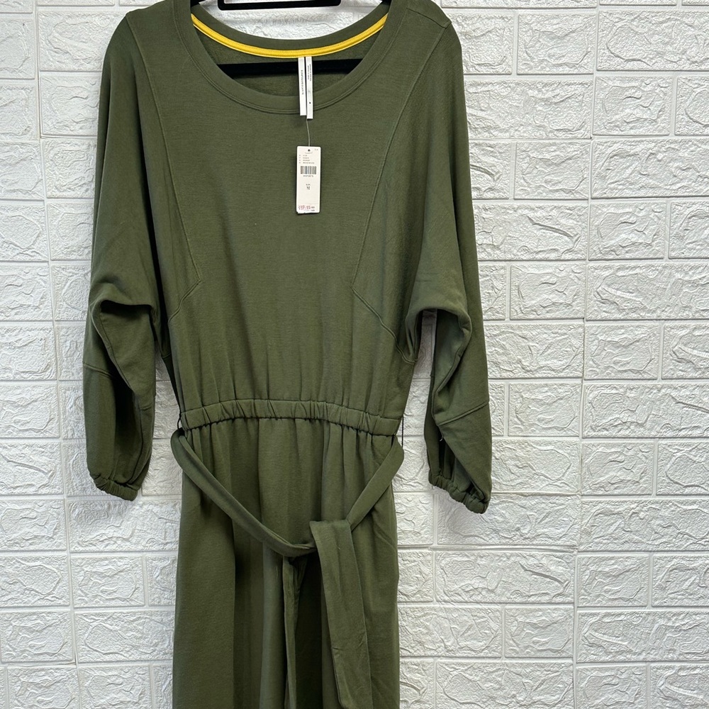 Anthropologie green dress with tie new size medium